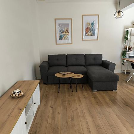 Port View, Veranda, 80 Sqm, Spacious Place For 6 Thessaloníki Luaran gambar